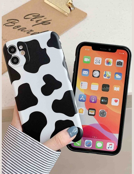 Etui na iPhone'a w krowy