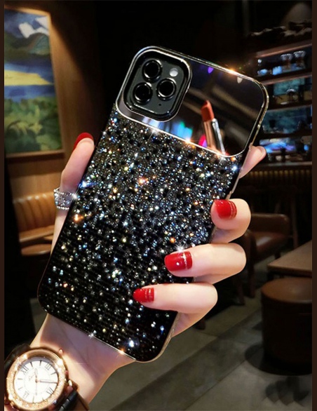 Etui na iPhone'a z dekoracją ze strasu w kolorze gradientu