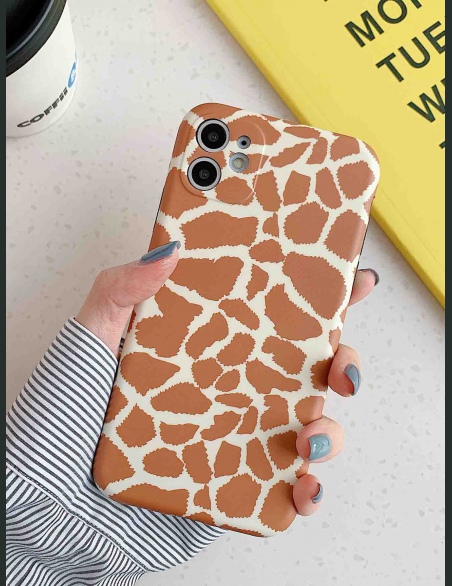 Etui na iPhone'a w zwierzęcy wzór