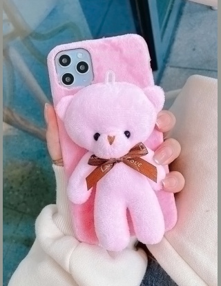 Pluszowe etui na iPhone'a z dekoracją misia