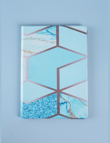 Etui na iPada z geometrycznym wzorem