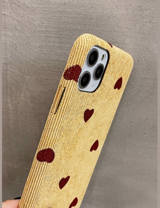 Etui na iPhone w kształcie serca