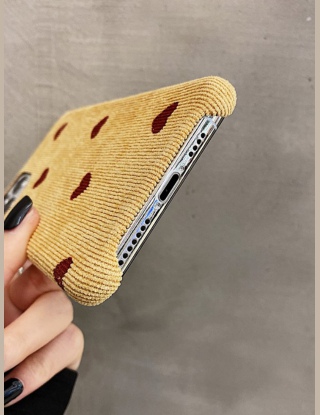 Etui na iPhone w kształcie serca