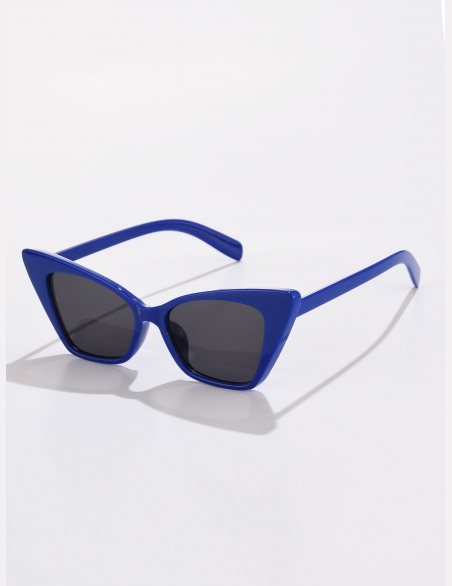Minimalistyczne okulary przeciwsłoneczne w kształcie kocich oczu