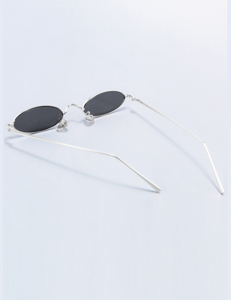 Metalowe okulary w małej ramce