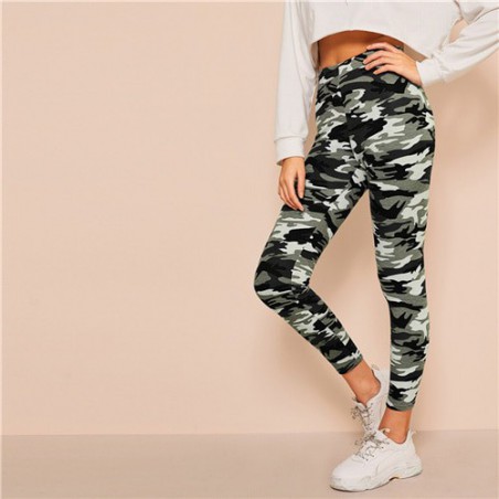 SHEIN Camo legginsy z...